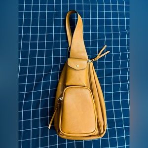 Poppy and peonies en route sling bag